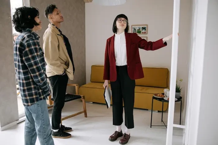 Que peut-on acheter avec une SCI ? Immobiliers, entreprises et plus