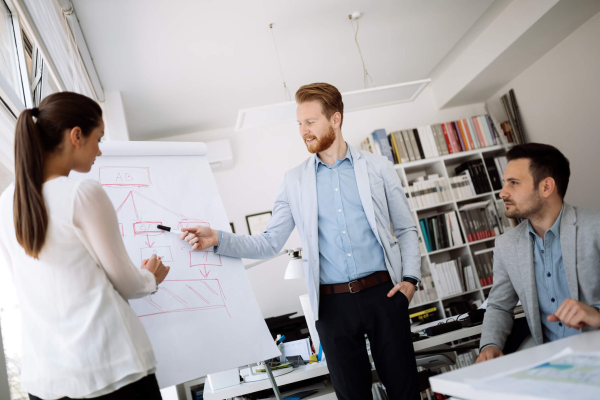 Coach immobilier : l’expert qui vous guide pas à pas vers la rentabilité
